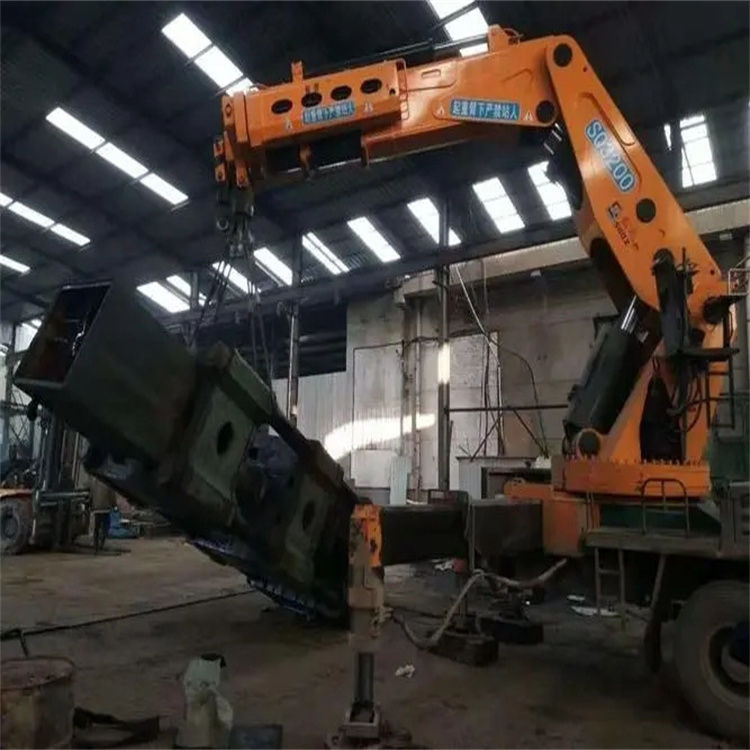 崇仁县200吨折臂吊出租